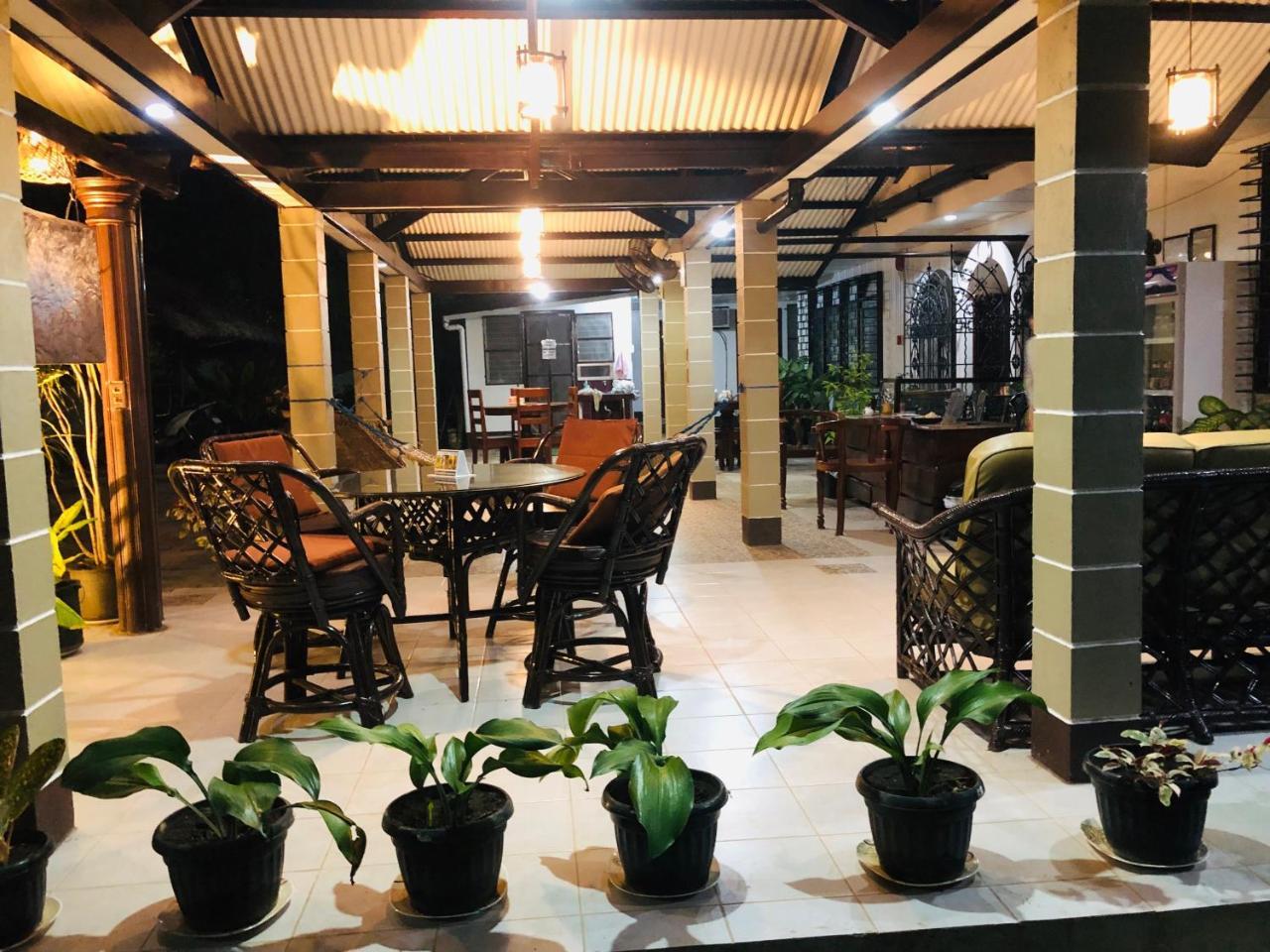 Matutina Pensionne Puerto Princesa Buitenkant foto