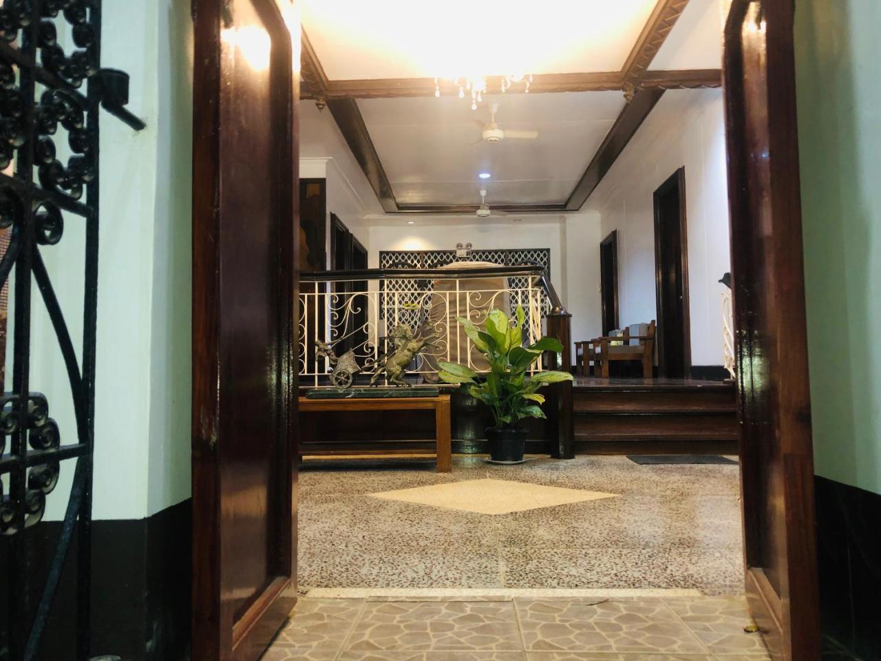 Matutina Pensionne Puerto Princesa Buitenkant foto